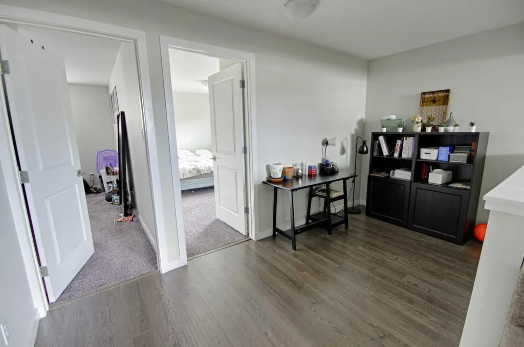 643 Moonlight Lane W Lethbridge AB T1J 5M1