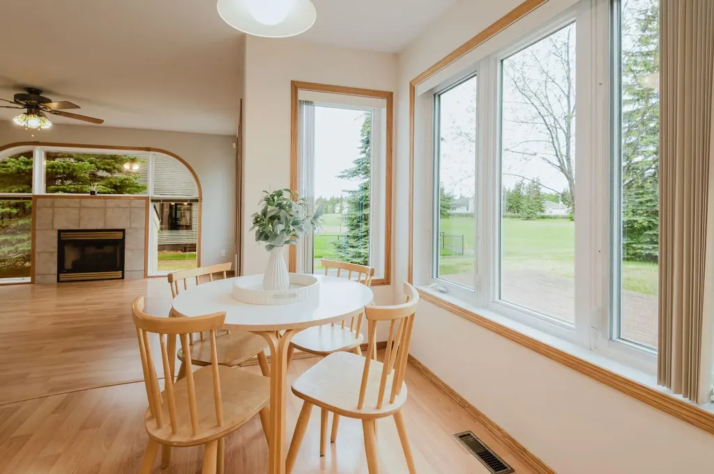 9316 Wedgewood Drive S Wedgewood AB T8W2G5