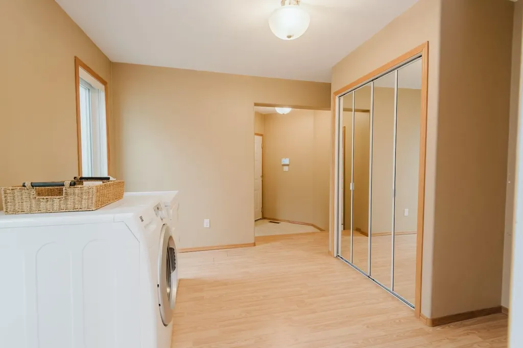 9316 Wedgewood Drive S Wedgewood AB T8W2G5