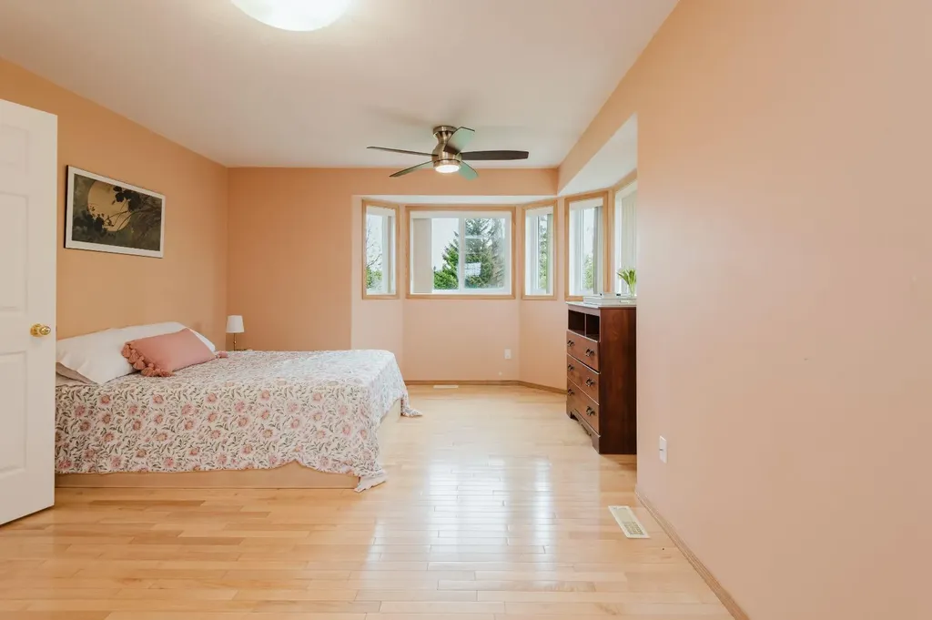 9316 Wedgewood Drive S Wedgewood AB T8W2G5