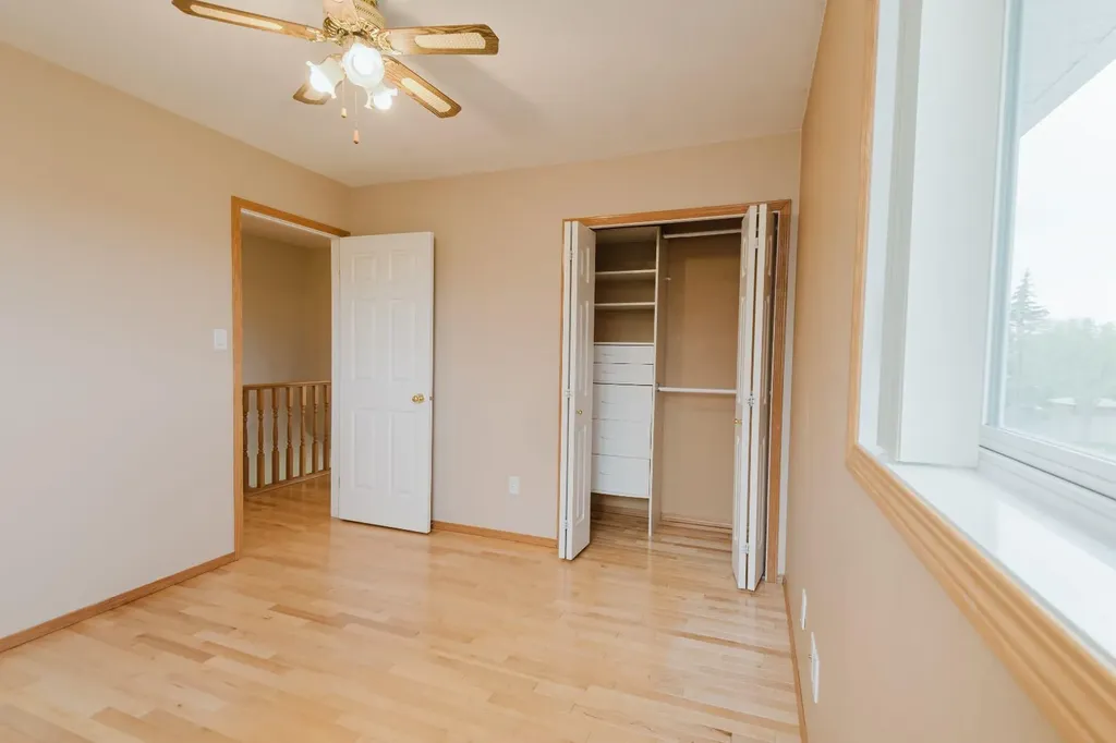 9316 Wedgewood Drive S Wedgewood AB T8W2G5