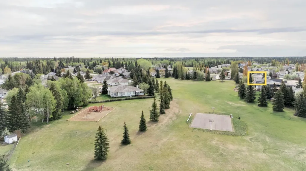 9316 Wedgewood Drive S Wedgewood AB T8W2G5