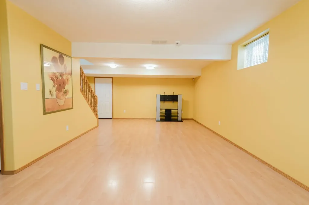 9316 Wedgewood Drive S Wedgewood AB T8W2G5