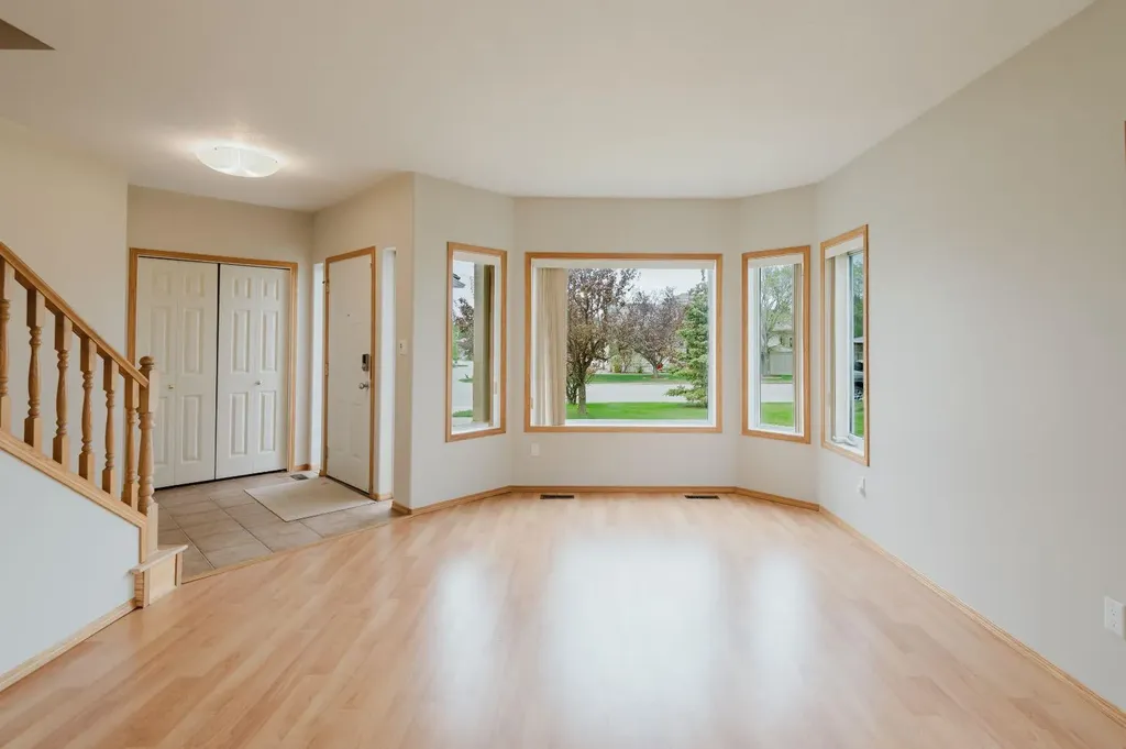 9316 Wedgewood Drive S Wedgewood AB T8W2G5