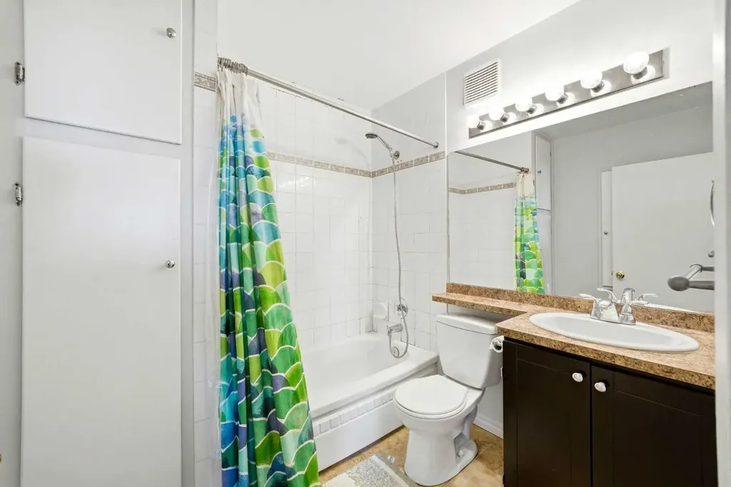 583 Killarney Glen Court SW Calgary AB T3E 7H4