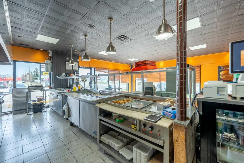 5147 20 Avenue SE Calgary AB T2B 0B1