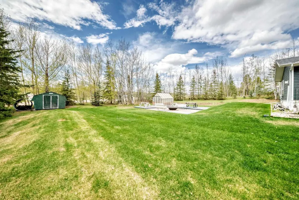 1 Ridge Drive Rural Ponoka County AB T0C 2J0