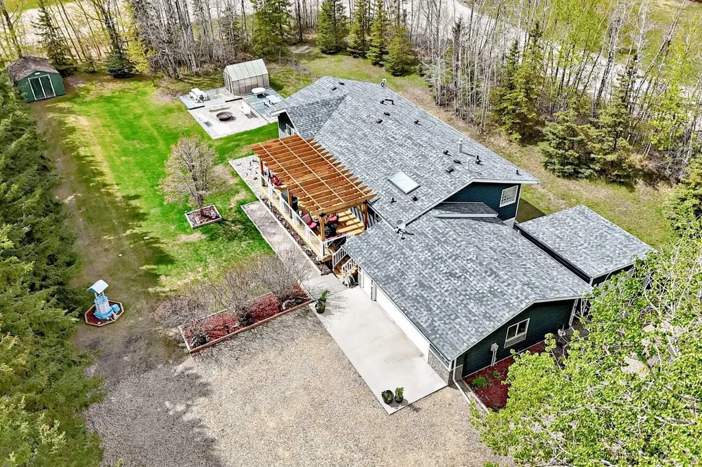 1 Ridge Drive Rural Ponoka County AB T0C 2J0