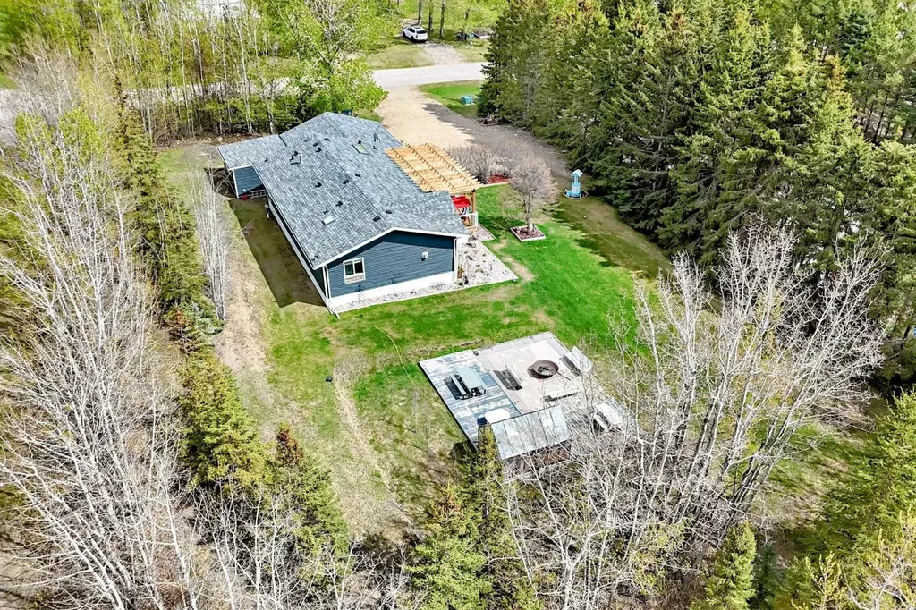 1 Ridge Drive Rural Ponoka County AB T0C 2J0