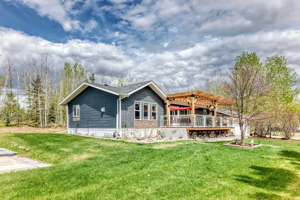 1 Ridge Drive Rural Ponoka County AB T0C 2J0