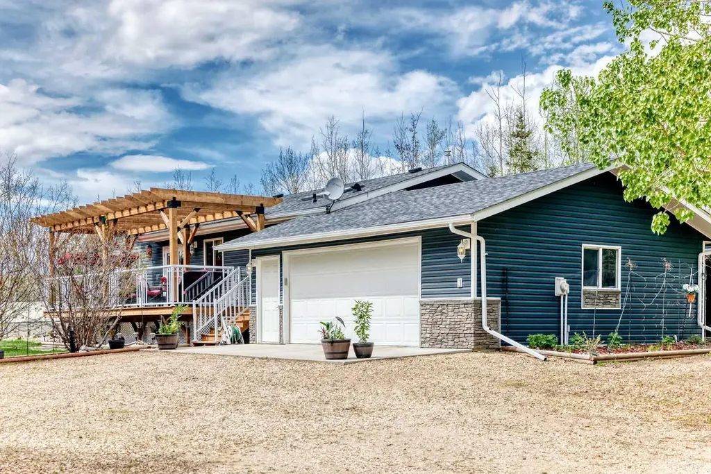 1 Ridge Drive Rural Ponoka County AB T0C 2J0