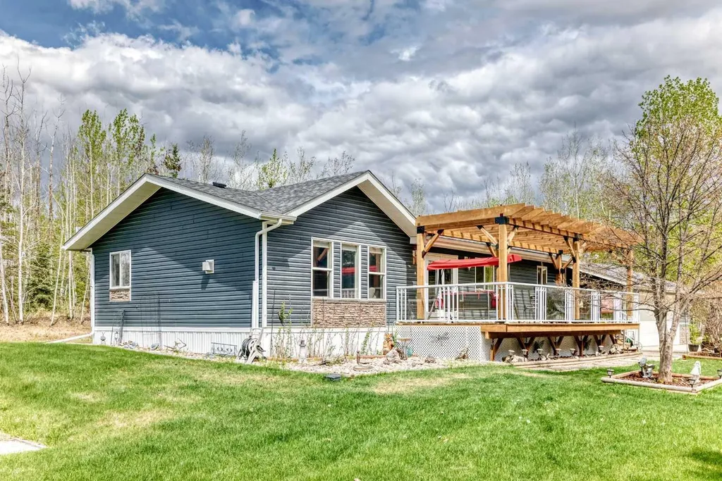 1 Ridge Drive Rural Ponoka County AB T0C 2J0