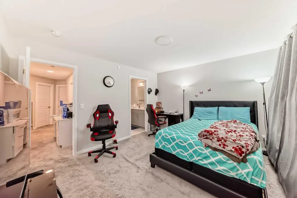 15021 1 Street NW Calgary AB T3P1R6
