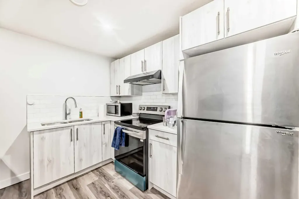 15021 1 Street NW Calgary AB T3P1R6