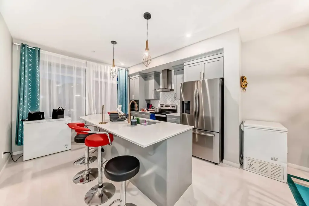 15021 1 Street NW Calgary AB T3P1R6