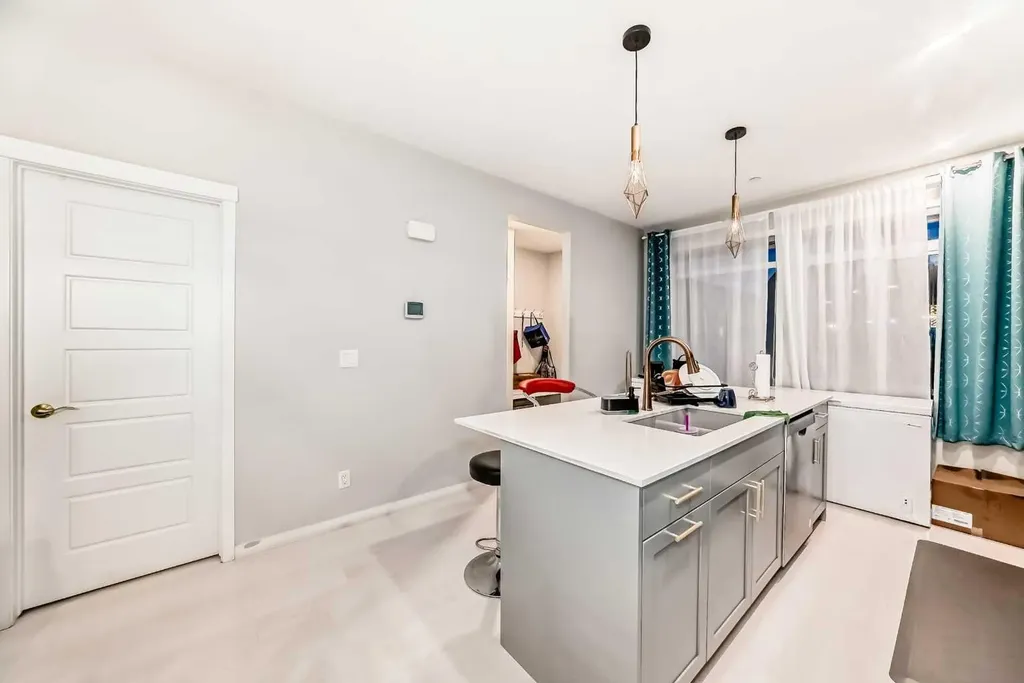 15021 1 Street NW Calgary AB T3P1R6