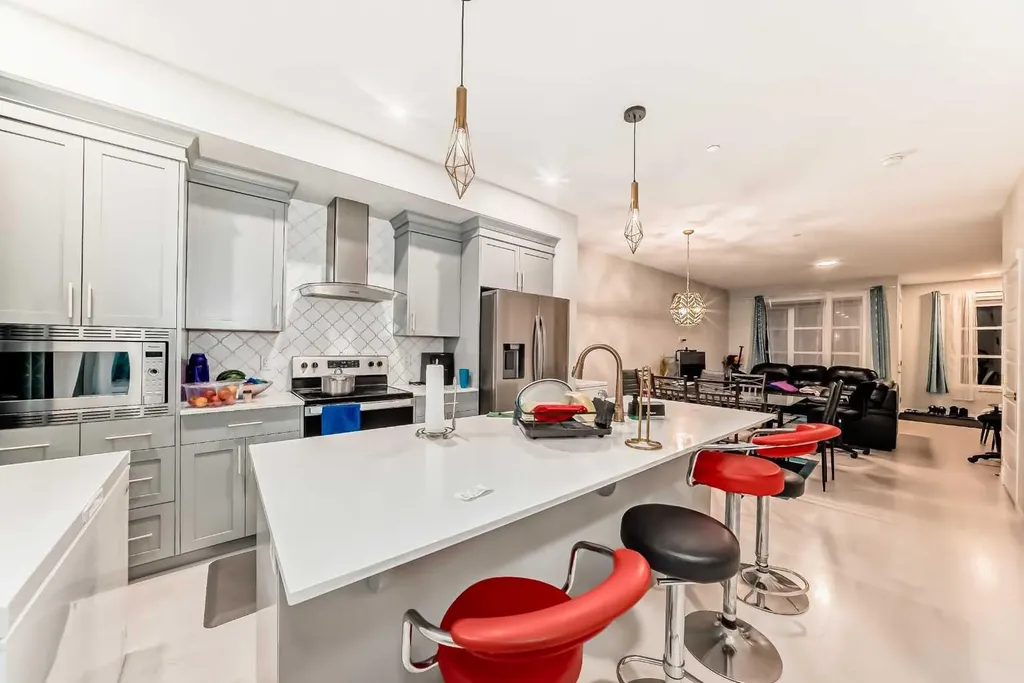 15021 1 Street NW Calgary AB T3P1R6
