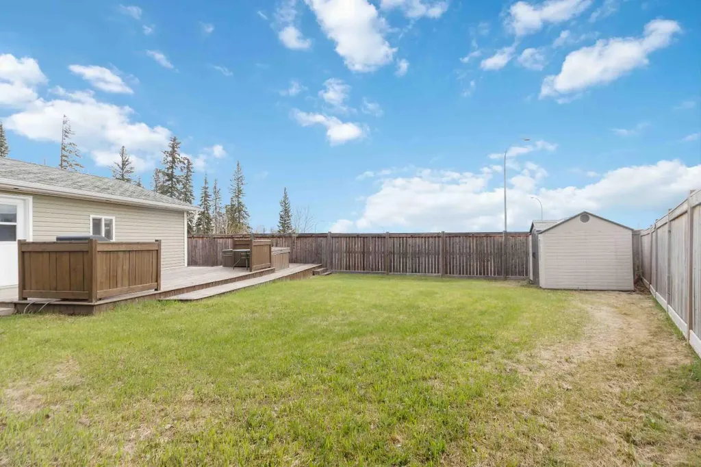 233 Gladstone Bay Fort Mcmurray AB T9K1S3