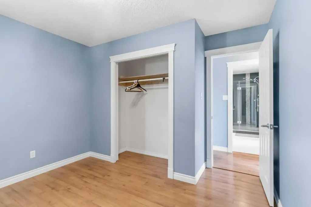 233 Gladstone Bay Fort Mcmurray AB T9K1S3