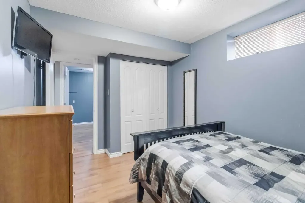 233 Gladstone Bay Fort Mcmurray AB T9K1S3