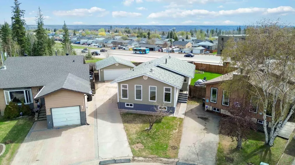 233 Gladstone Bay Fort Mcmurray AB T9K1S3
