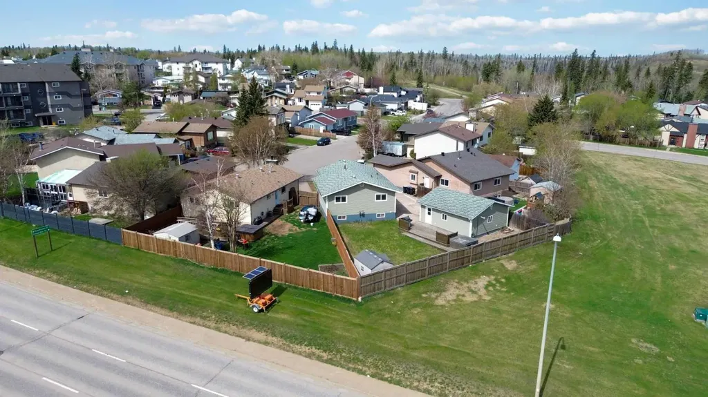 233 Gladstone Bay Fort Mcmurray AB T9K1S3