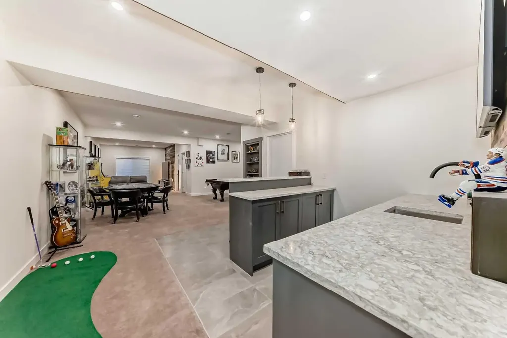 7 Wolf Crescent Okotoks AB T1S5V1