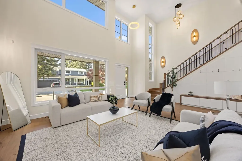 26 Varsplain Place NW Calgary AB T3A 0C7