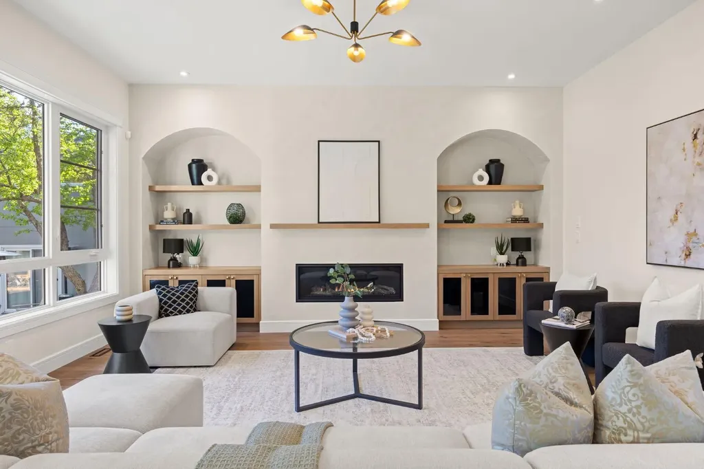 26 Varsplain Place NW Calgary AB T3A 0C7
