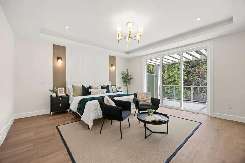 26 Varsplain Place NW Calgary AB T3A 0C7