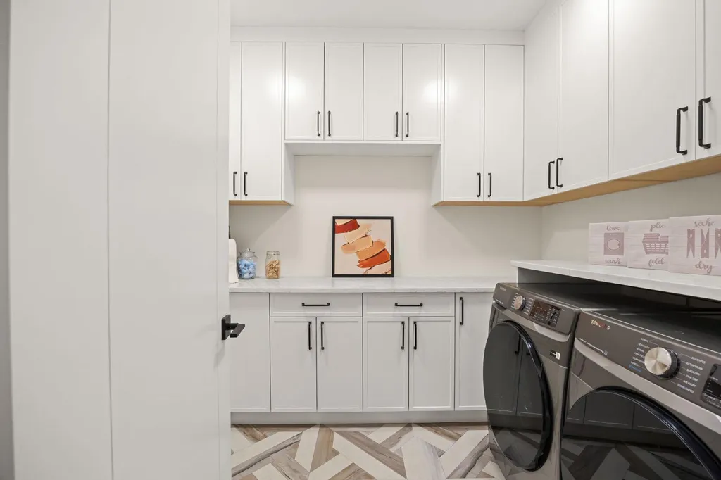 26 Varsplain Place NW Calgary AB T3A 0C7