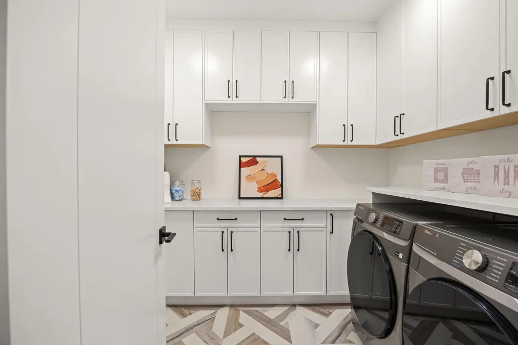 26 Varsplain Place NW Calgary AB T3A 0C7