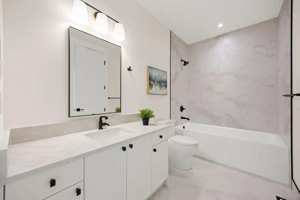 26 Varsplain Place NW Calgary AB T3A 0C7