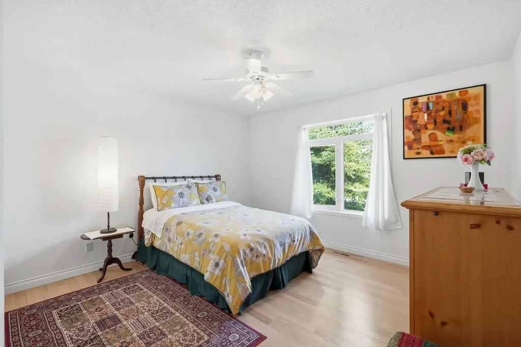 18 Varsity Estates Park NW Calgary AB T3A 6A4