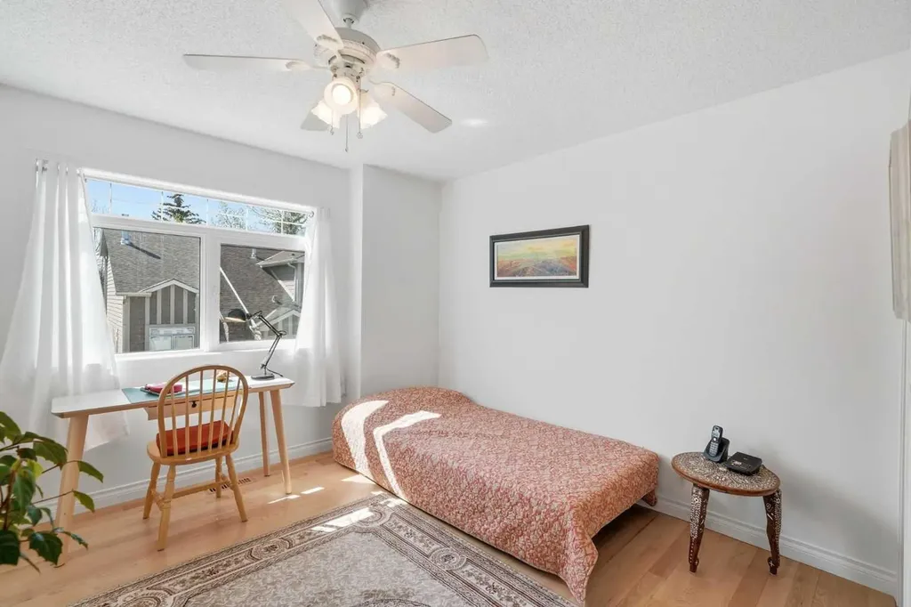 18 Varsity Estates Park NW Calgary AB T3A 6A4