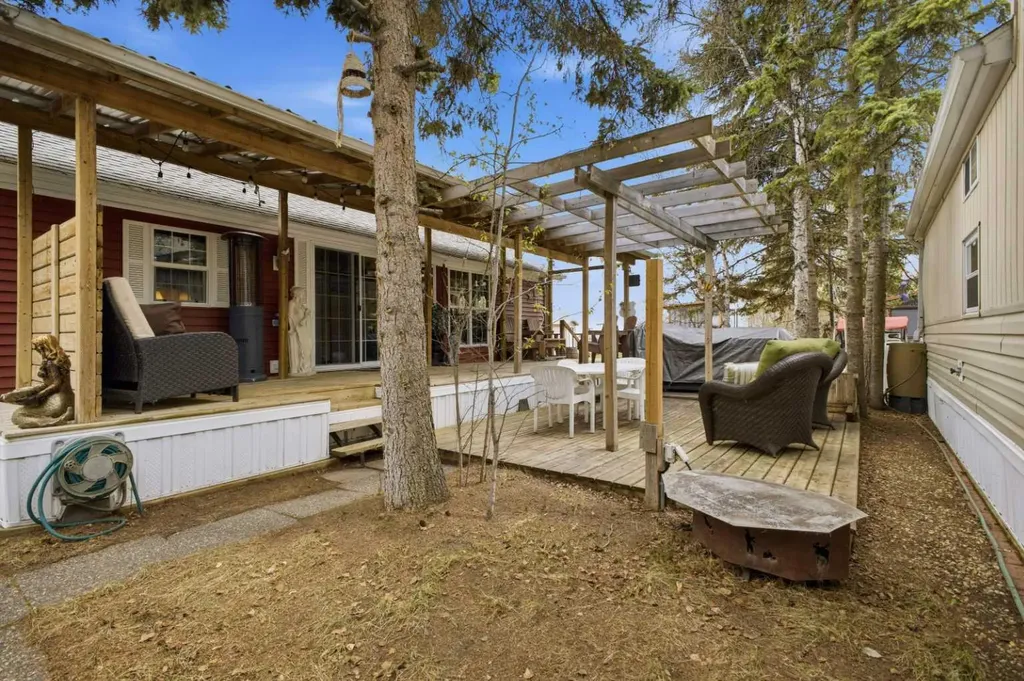 12030 Township Road 422 Rural Ponoka County AB T0C2J0