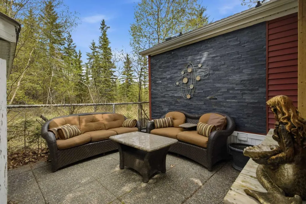 12030 Township Road 422 Rural Ponoka County AB T0C2J0