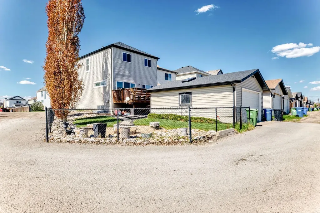 101 Copperstone Circle SE Calgary AB T2Z 0G8