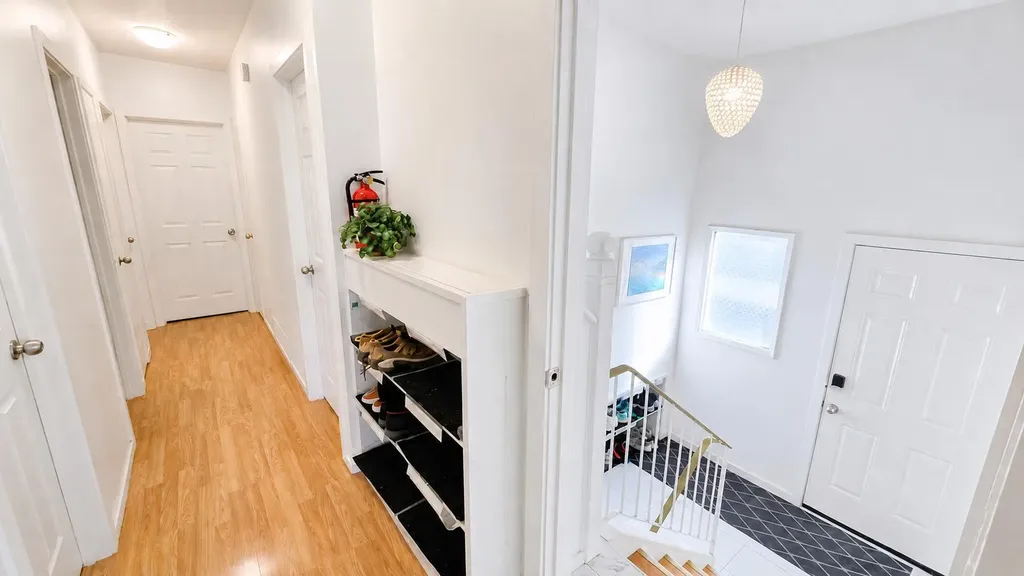 5806 Dalgleish Road NW Calgary AB T3A 1K5