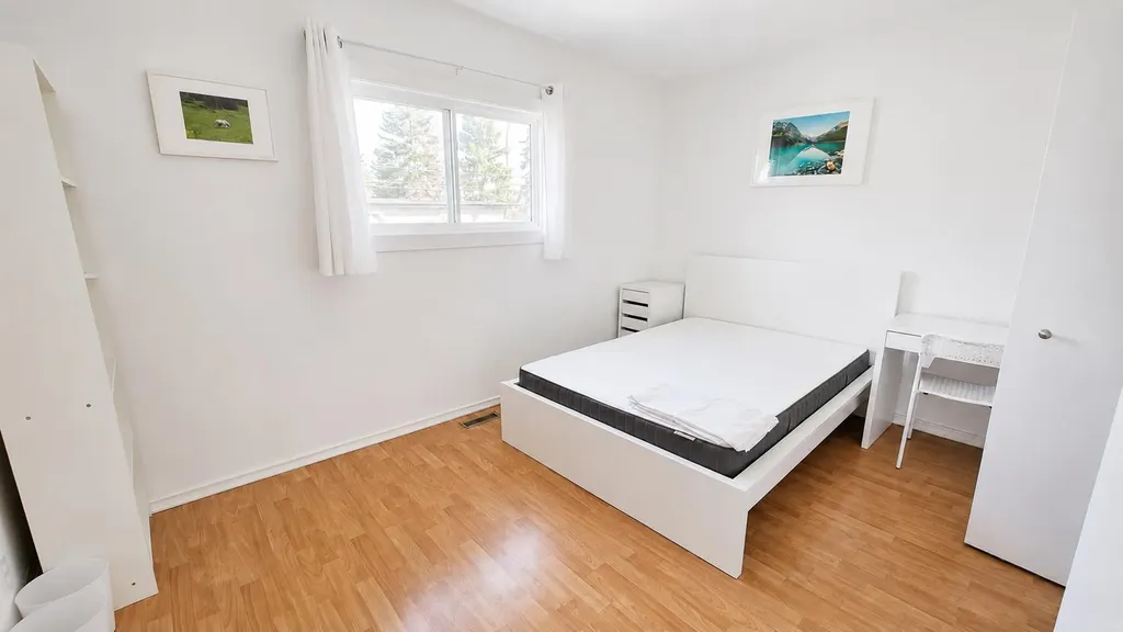 5806 Dalgleish Road NW Calgary AB T3A 1K5