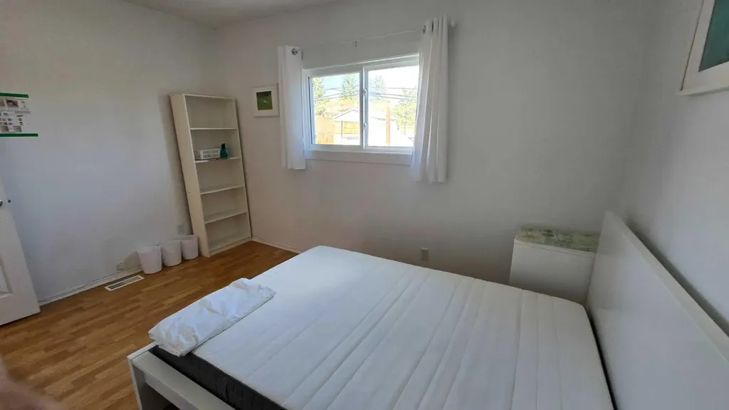 5806 Dalgleish Road NW Calgary AB T3A 1K5