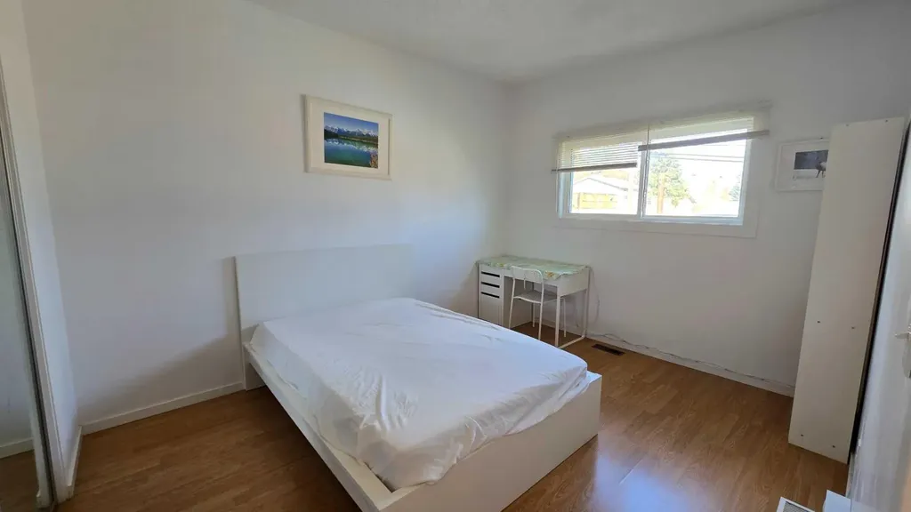 5806 Dalgleish Road NW Calgary AB T3A 1K5