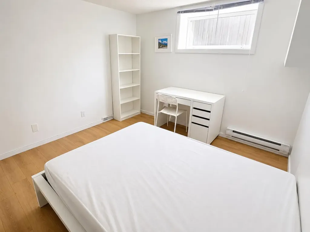 5806 Dalgleish Road NW Calgary AB T3A 1K5