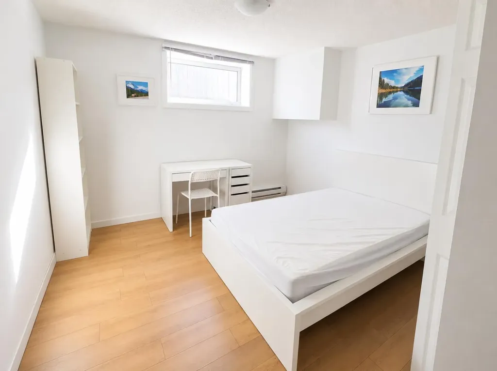 5806 Dalgleish Road NW Calgary AB T3A 1K5