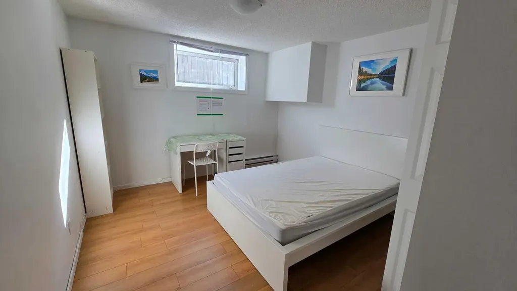 5806 Dalgleish Road NW Calgary AB T3A 1K5