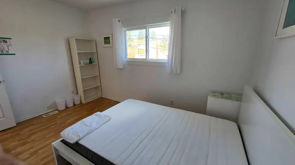 5806 Dalgleish Road NW Calgary AB T3A 1K5