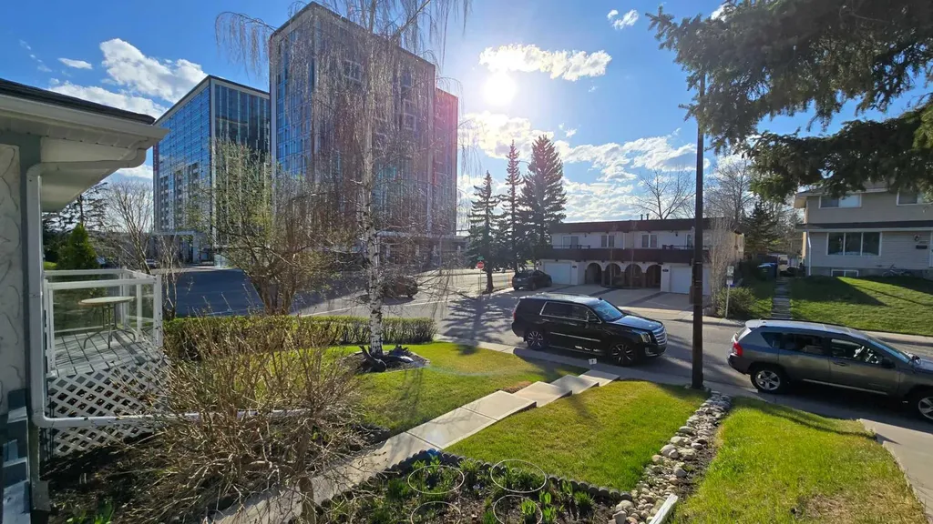 5806 Dalgleish Road NW Calgary AB T3A 1K5