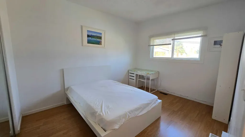 5806 Dalgleish Road NW Calgary AB T3A 1K5