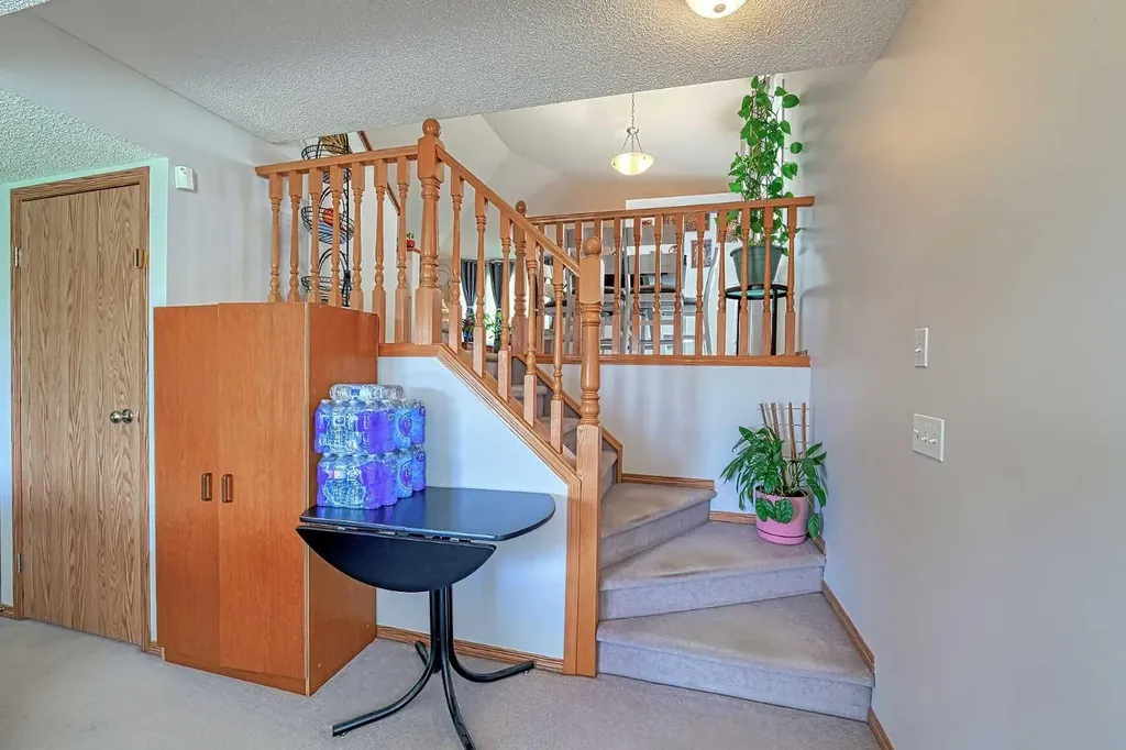 234 Martinvalley Mews NE Calgary AB T3J 4W3