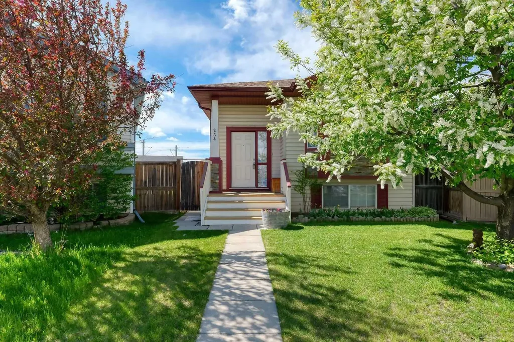 234 Martinvalley Mews NE Calgary AB T3J 4W3